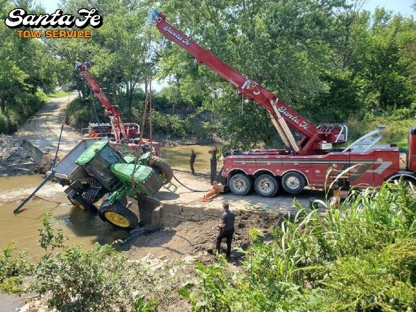 Heavy Equipment Towing Edwardsville Mobile Home Village
