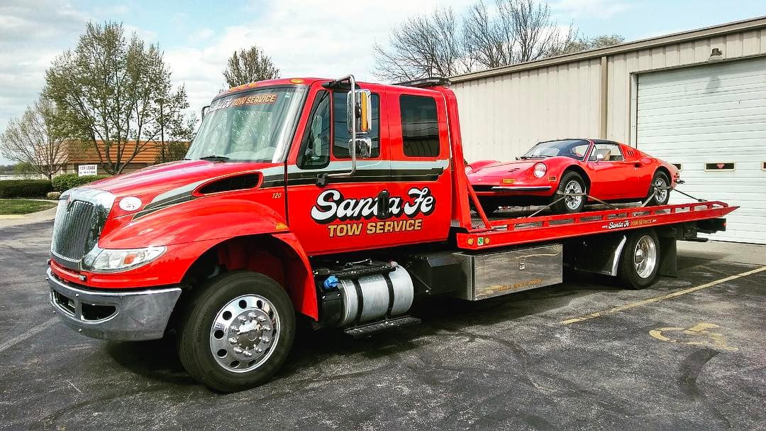 24/7 Tow Truck Lee’s Summit MO Santa Fe Tow Service